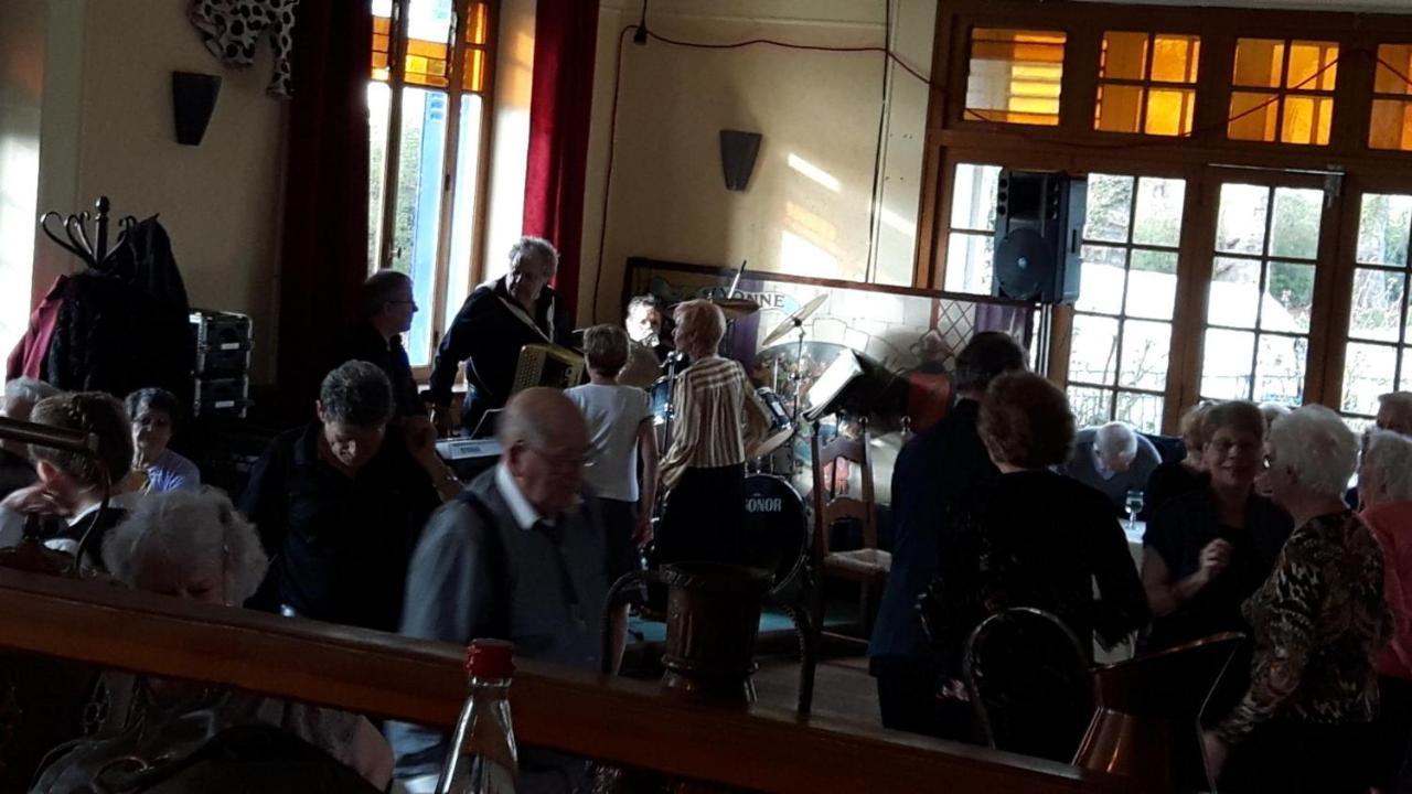 Aux Trois Rois Otel Pont-Sur-Yonne Dış mekan fotoğraf