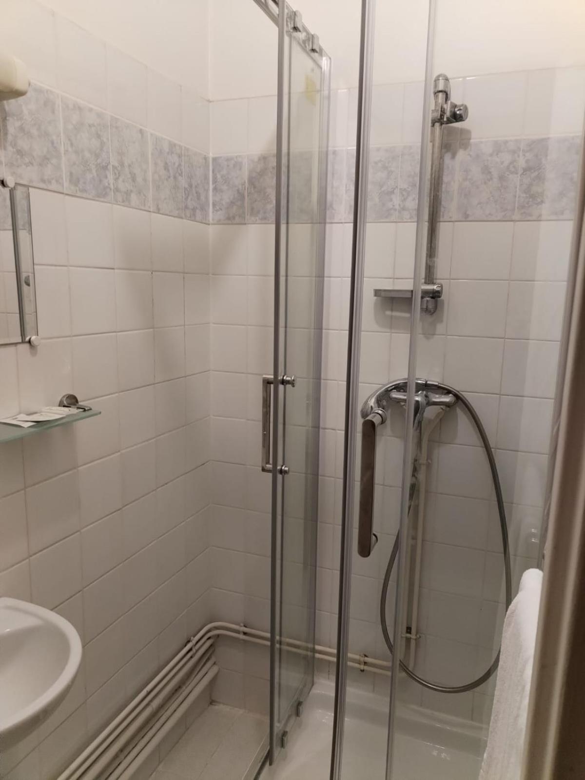Aux Trois Rois Otel Pont-Sur-Yonne Dış mekan fotoğraf